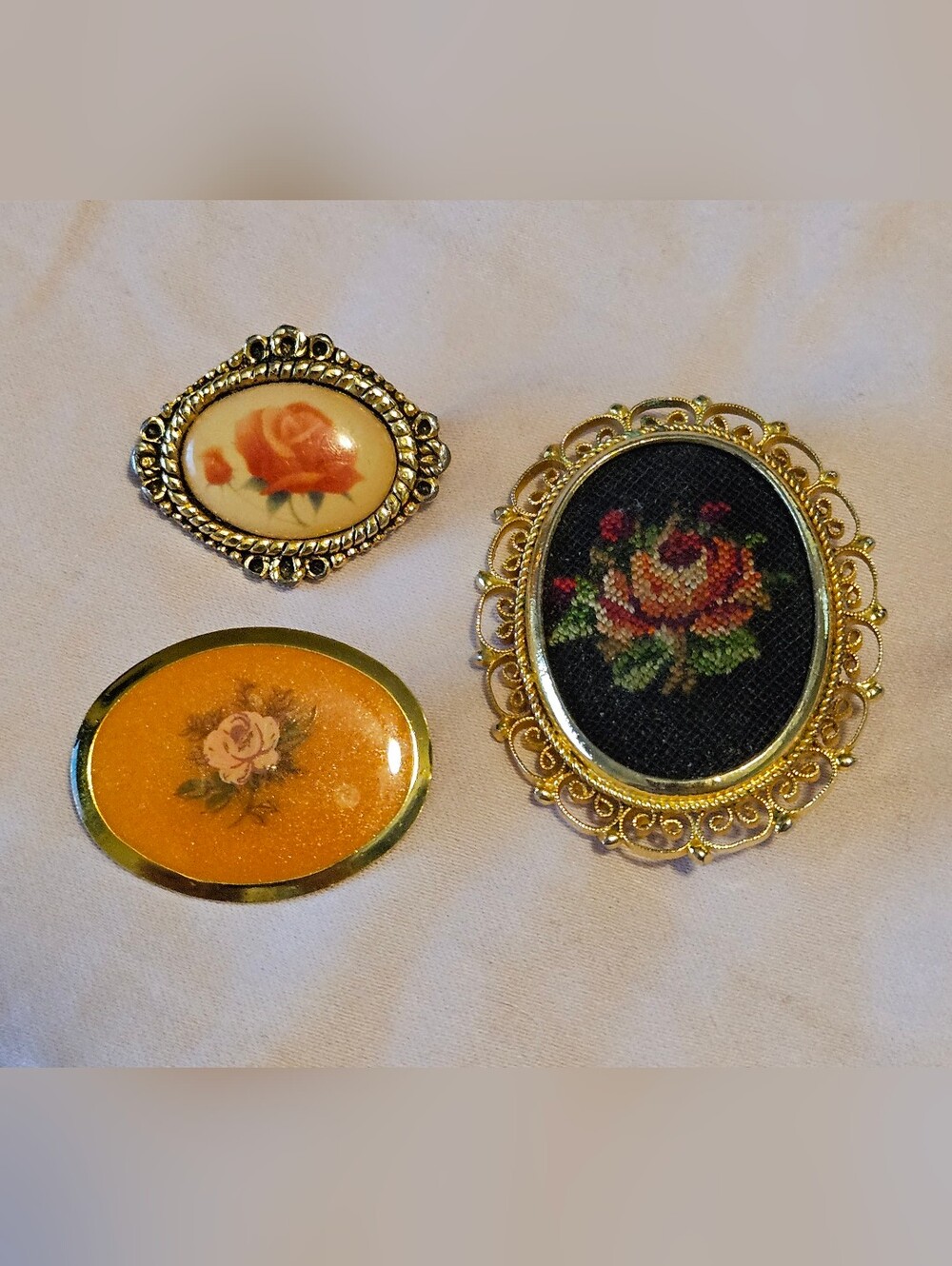 Vintage Gold-tone Floral Brooches Lot Of 3